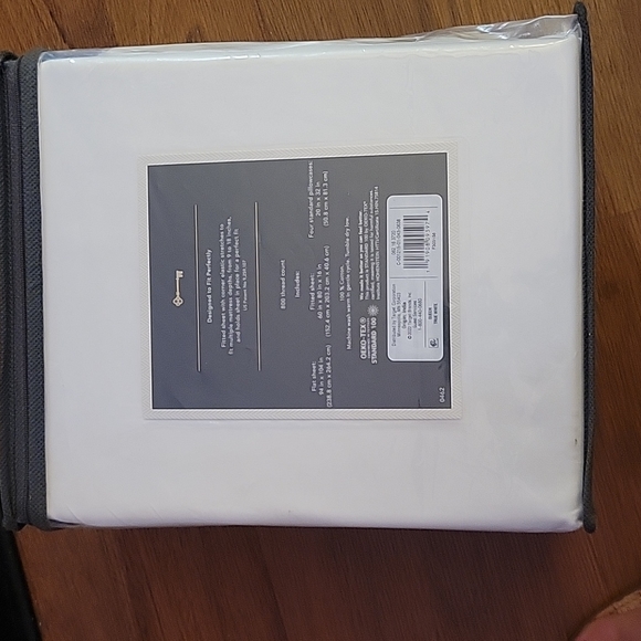 Threshold Bedding Threshold Signature Queen 80 Thread Count Sheet Set White Sateen Finish